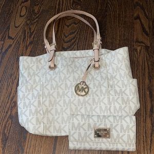 Michael Kors shoulder bag & matching wallet